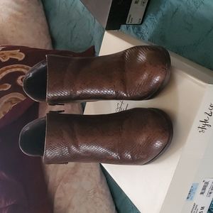 Style and Company brown snake print short boots